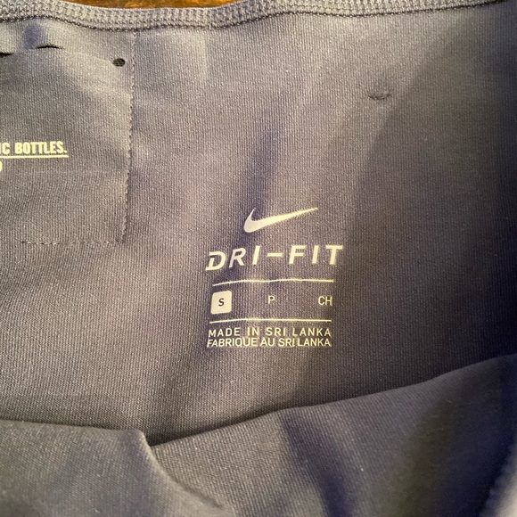 Nike dry fit leggings - Picture 3 of 4